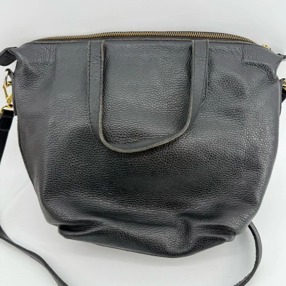 Cuyana Crossbody bag black‎ leather tote crossbody bag gold hardware slouchy